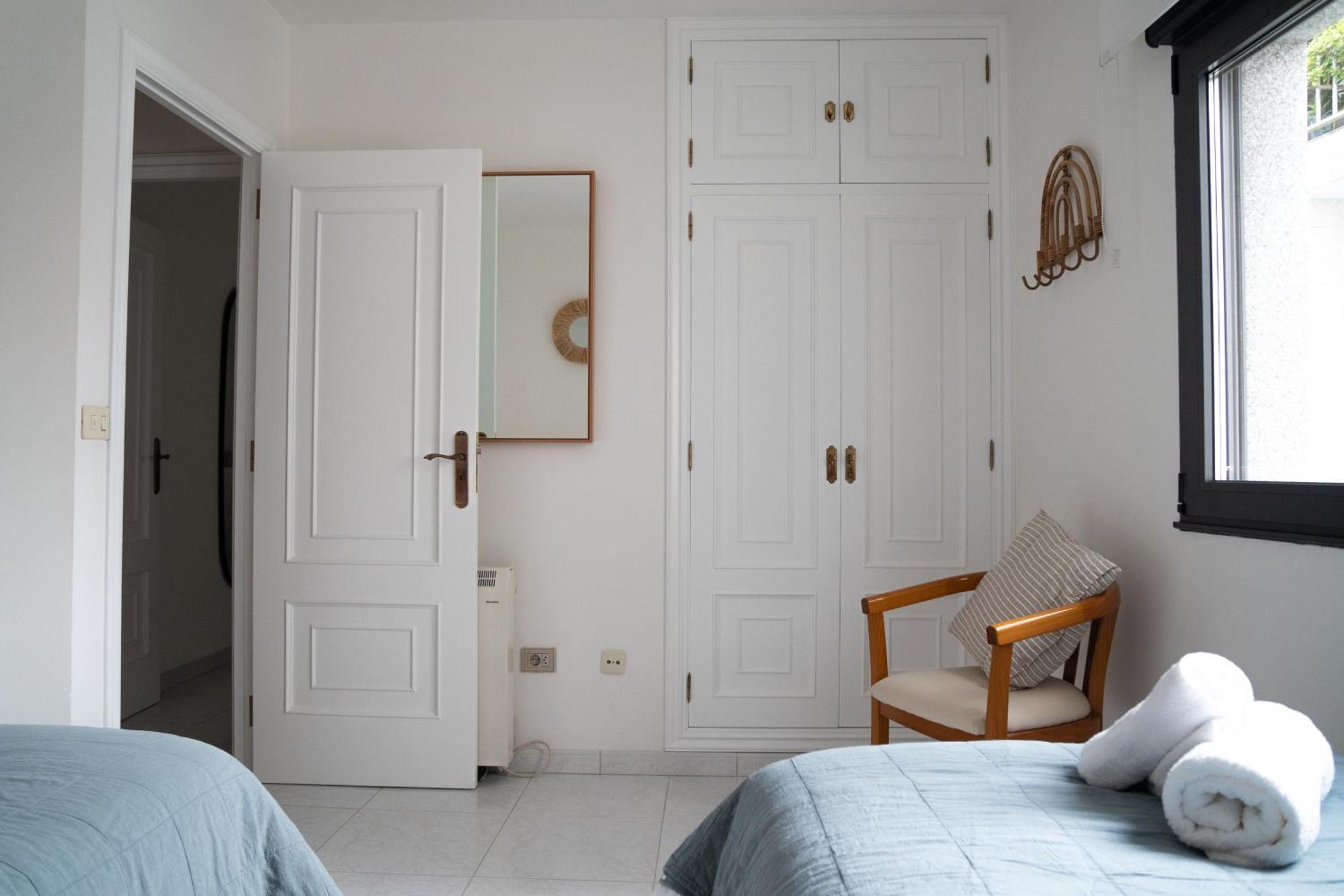 Apartamentos Faro Da Rocha 오그로브 외부 사진